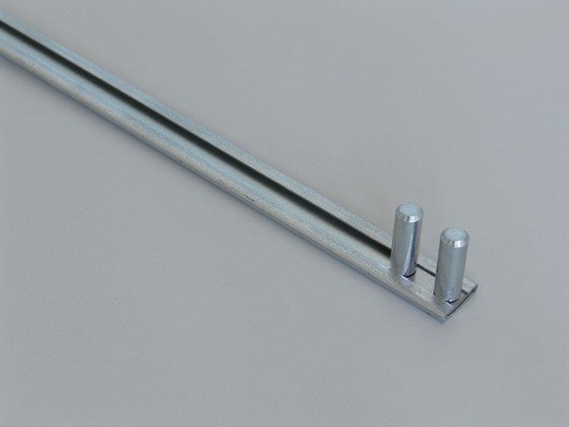 03 0922 650 803 C-PROFILÚ RÚD 700 MM, 2 DB 31MM-ES STIFTTEL